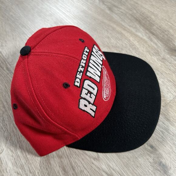 Vintage Detroit‎ Red Wings Hat Snapback NHL Nutmeg Wool Blend Red Black Cap USA - Picture 9 of 9